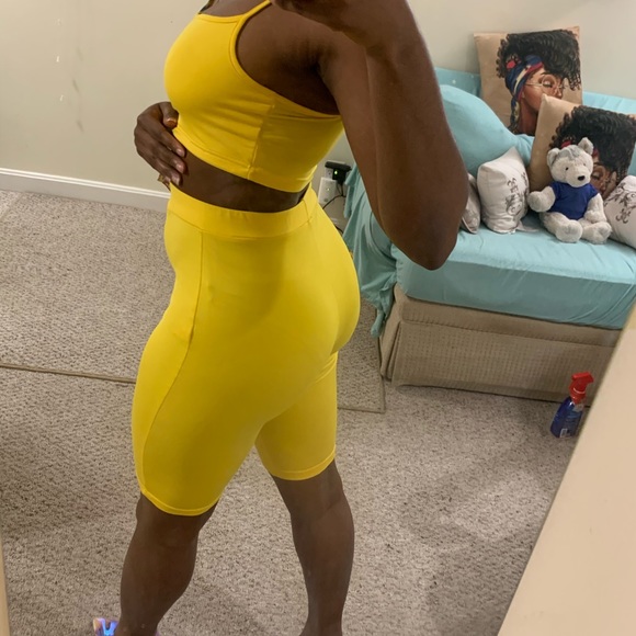 Two piece set - Picture 2 of 2